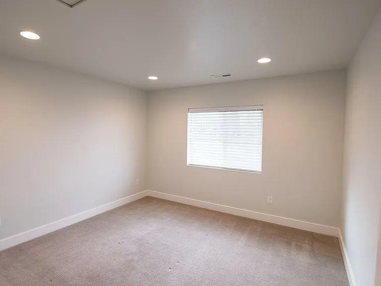 2034 E Pepper View Cir — Photo 41