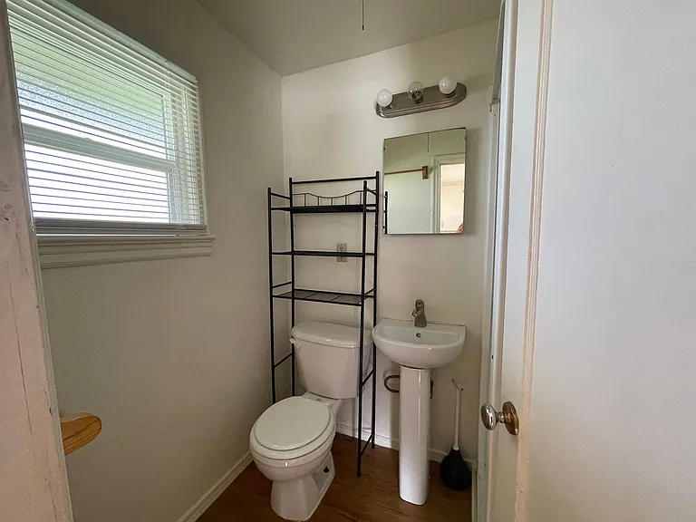 442 W Fair St — Photo 7