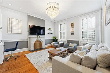 826 Washington Street