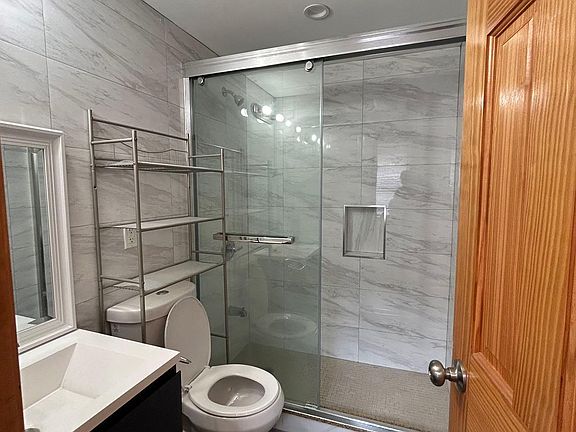 5th image of 43-45 160th St Floor 2