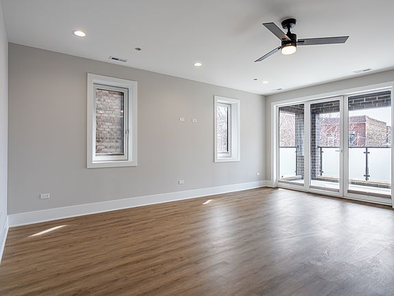 3rd image of 3839 N Clark St #11508510