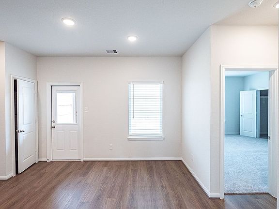 3rd image of 13214 Villa Sola Dr