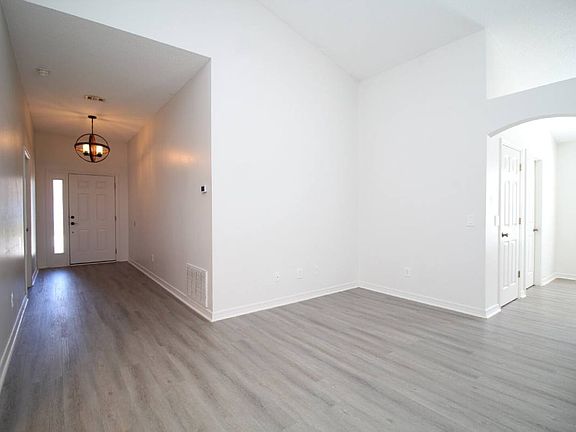 4th image of 5865 Dandelion Ln