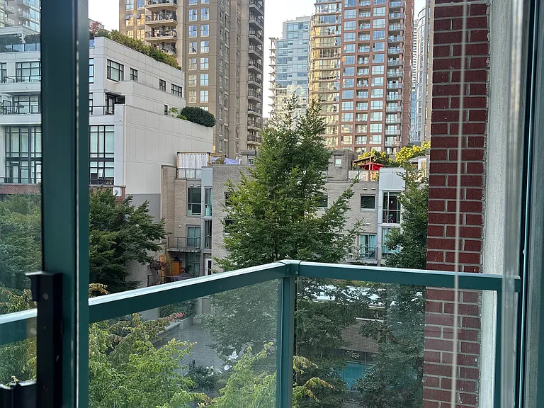 929 Homer St #609 — Photo 7