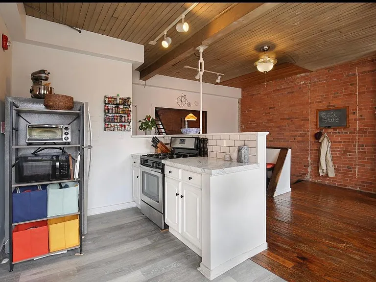 262 State St #3 — Photo 6