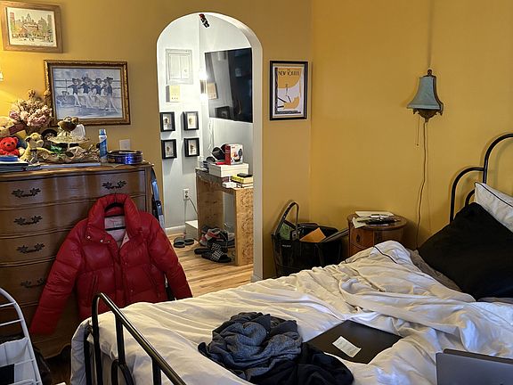 3rd image of 146 W 17th St APT 4A