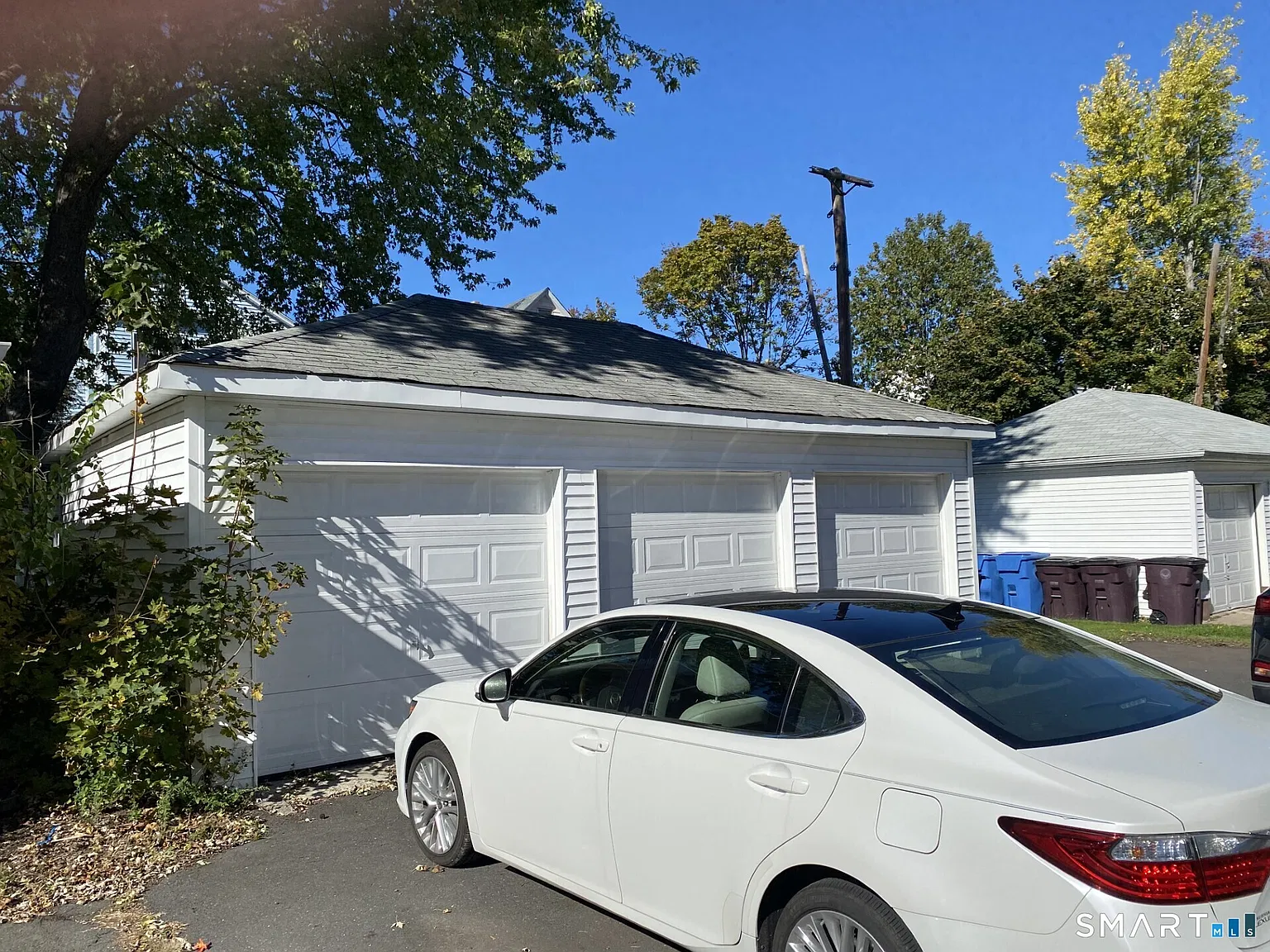 2 bed, 1.0 bath, 2548 sqft, $1,650 — Photo 2