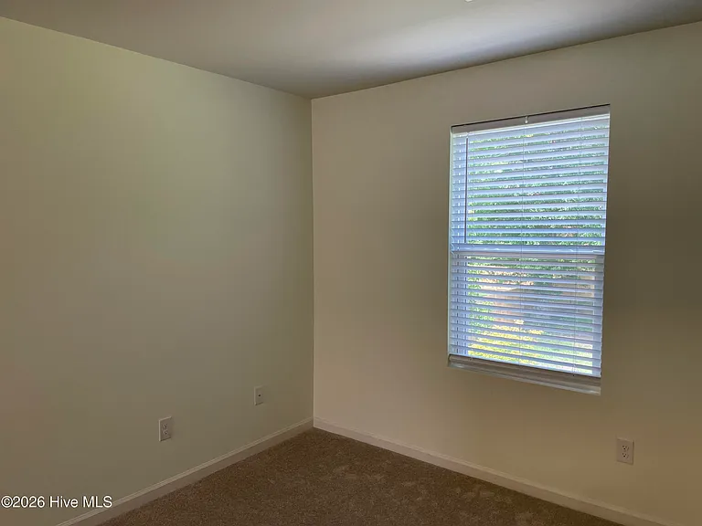 75 SW Shamrock Dr — Photo 40