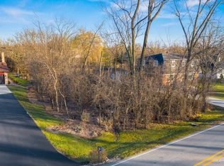 5709 Woodward Ave, Downers Grove, IL 60516