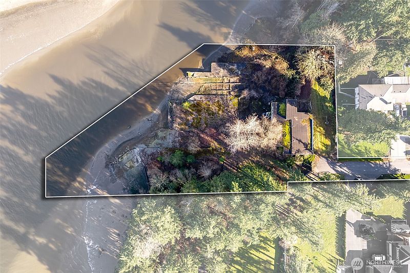 5th image of 9088 Shipyard Lane