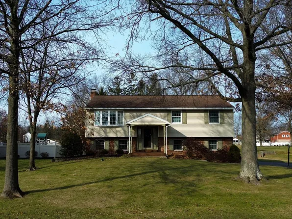 171 Oak St, Gilbertsville, PA 19525