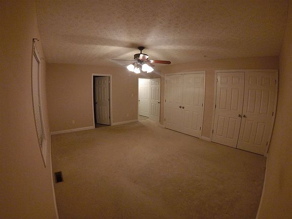 5th image of 517 Park Hills St