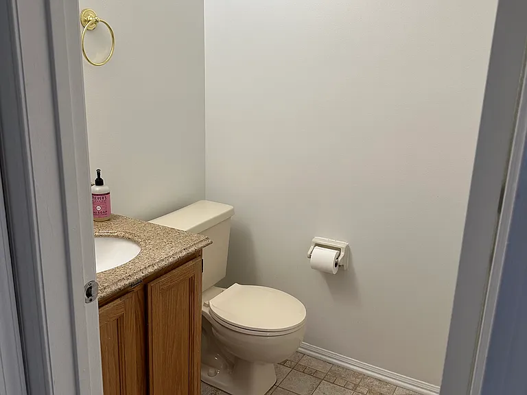 Powder room (1st fl)