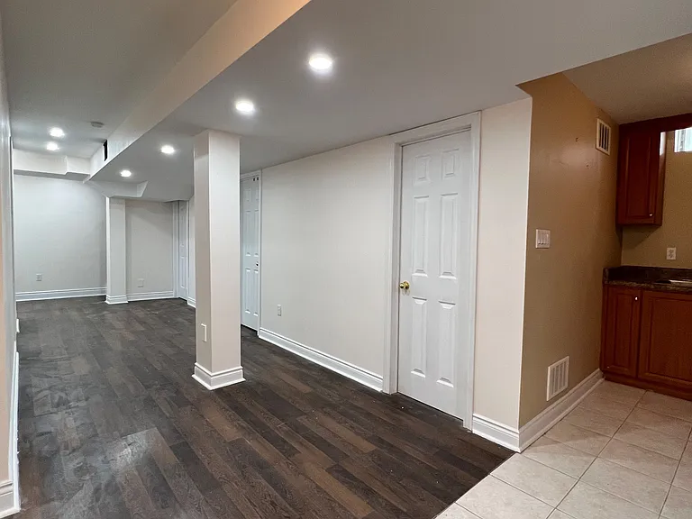 401 Forest Fountain Dr — Photo 5
