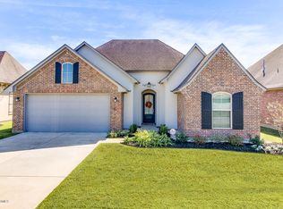 102 Birchview Dr, Broussard, LA 70518
