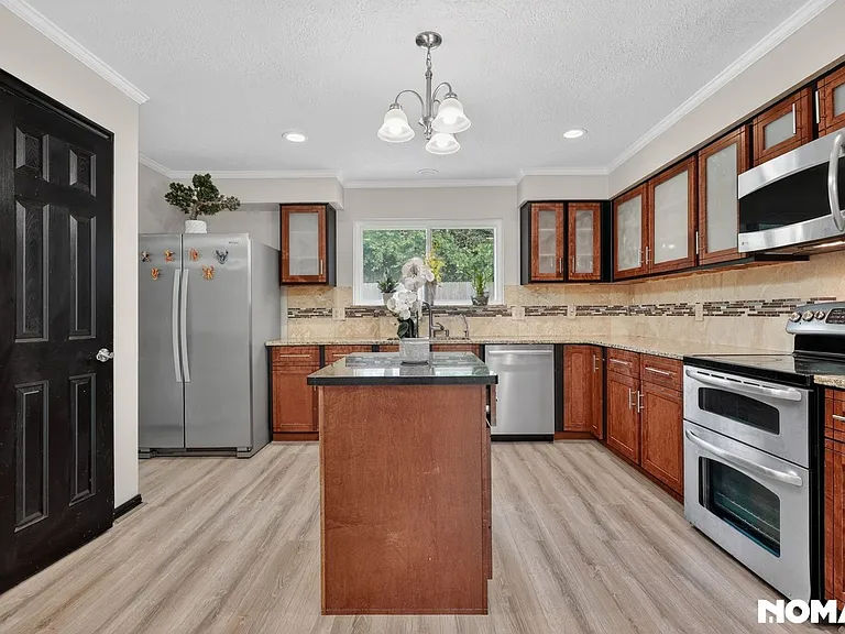 2323 Tall Ships Dr — Photo 20