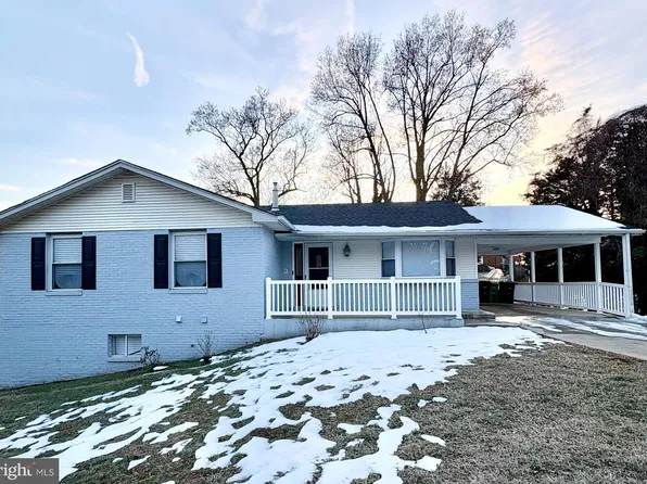 7903 Hart Rd, Fort Washington, MD 20744