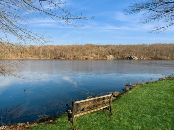 42 Algonquin Way, West Milford Twp., NJ 07480