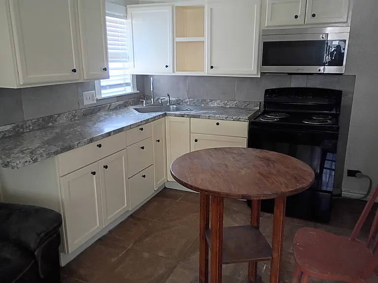508 1/2 Elmo St — Photo 7