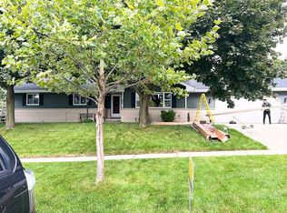 595 E Lake Park Pl, Lake Mills, WI 53551