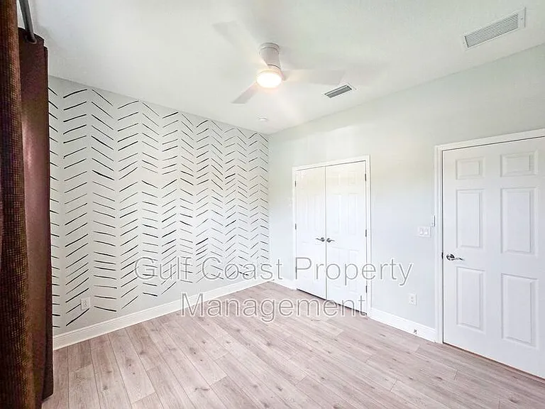 12664 Oak Hill Way — Photo 18