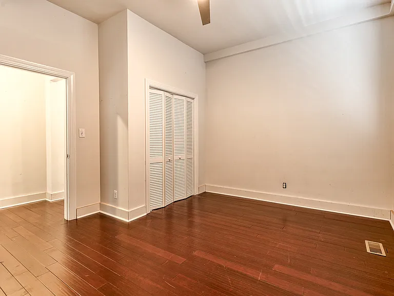 2352 Kemper Ln — Photo 22