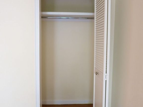 5th image of 425 E 82nd St APT 3C
