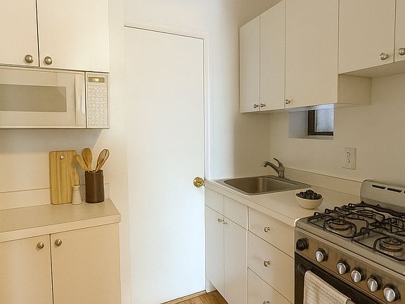 4th image of 194 Bleecker St APT 3