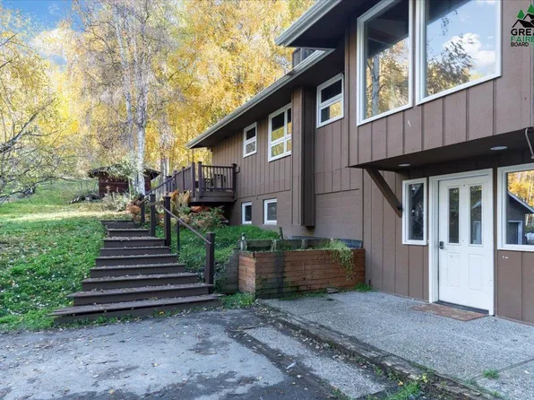 1620 Red Fox Dr, Fairbanks, AK 99709