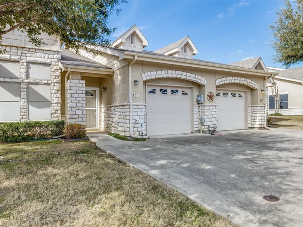 871 Kitty Hawk Ln, Grand Prairie, TX 75051