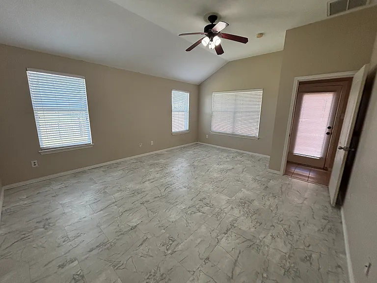 HUGE Master Bedroom 18'x14'
Wood look Tile is being installed 7/2026