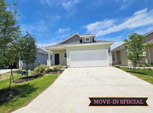 110 Bluestem Dr, Elgin, TX 78621