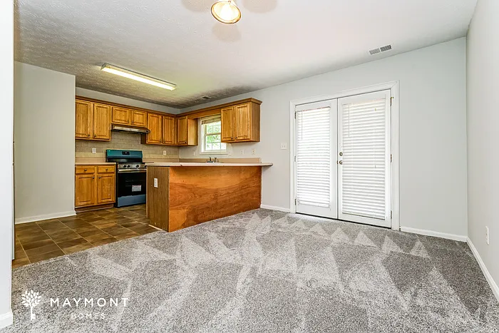 1024 Miss Amber Way — Photo 6
