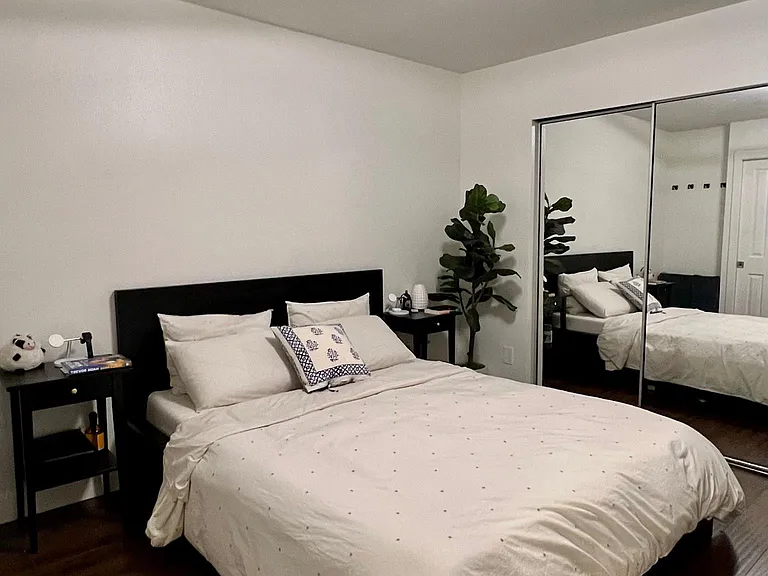 1504 Aurora Ave N #104 — Photo 8