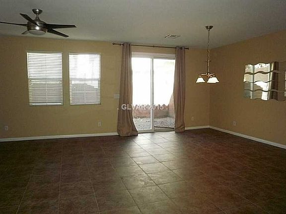 5th image of 29 Red Oak Canyon St Unit 1