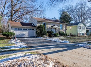 719 Webster St, Algonquin, IL 60102