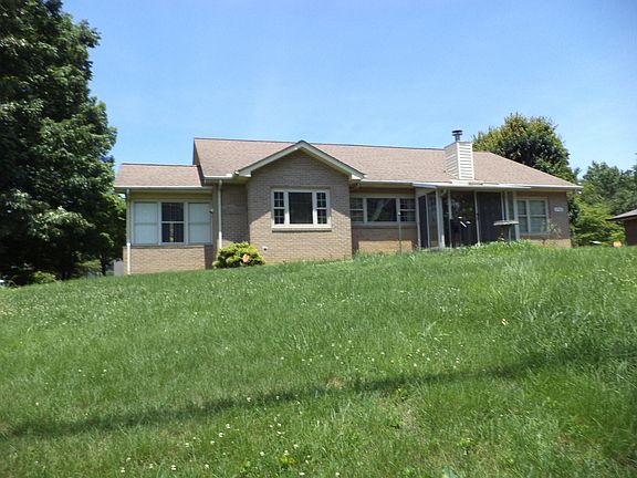 4th image of 1703 Woodrow Dr