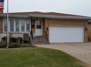 4706 N Anthon Ave, Chicago, IL 60656