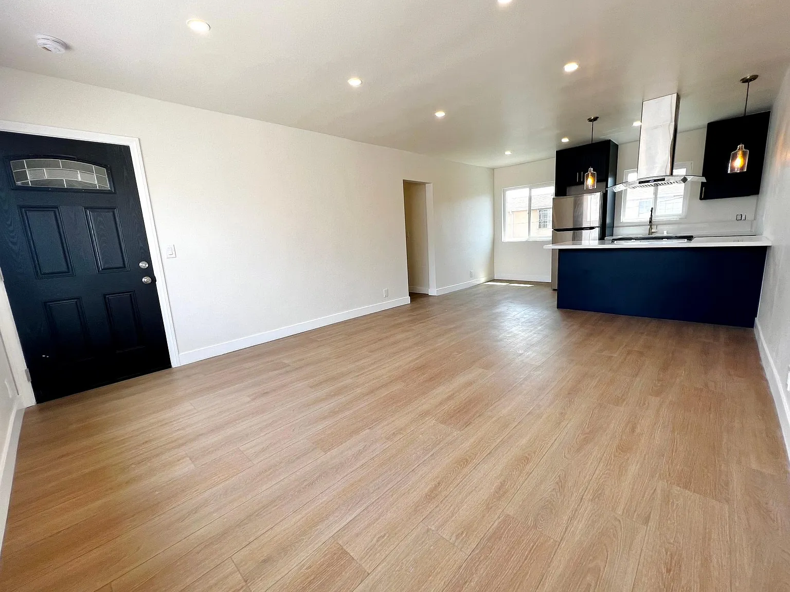 1 bed, 650 sqft, $2,395 — Photo 2