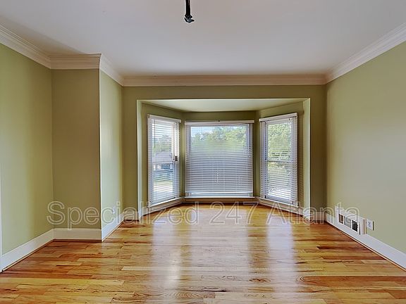 3rd image of 2770 Riverfront Dr