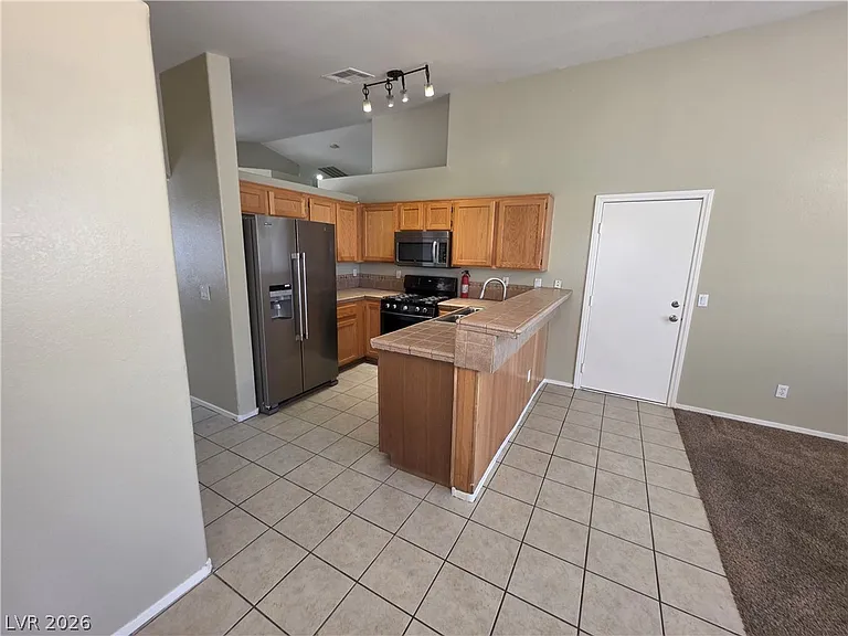 6674 Jordan River Dr — Photo 27
