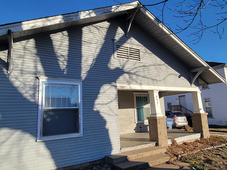 522 School St — Photo 2