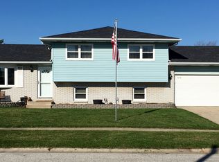 7458 Johnson St, Merrillville, IN 46410