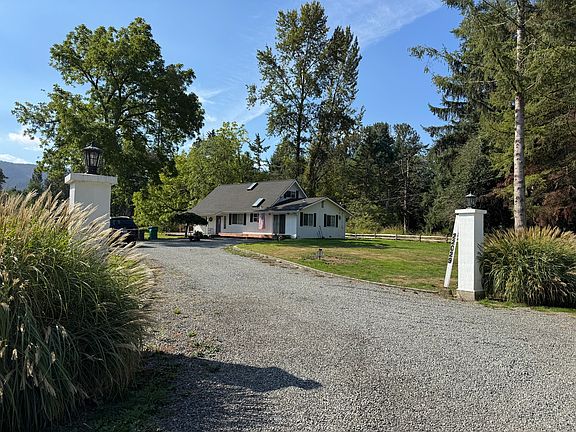 3rd image of 22029 SE 60th St