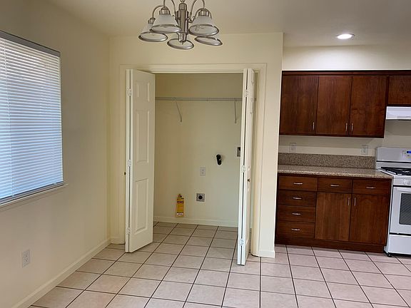 3rd image of 1713 McKinley Ave APT D