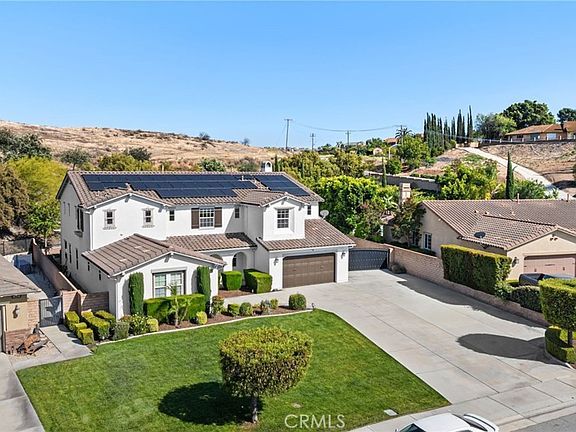3rd image of 16352 Sierra Heights Dr