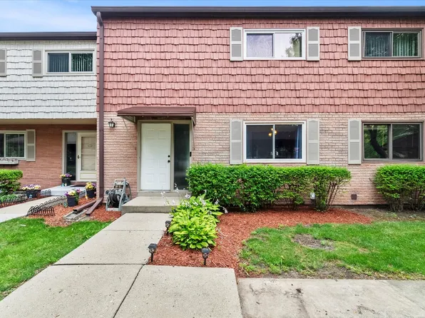 425 Commanche Trl #425, Wheeling, IL 60090