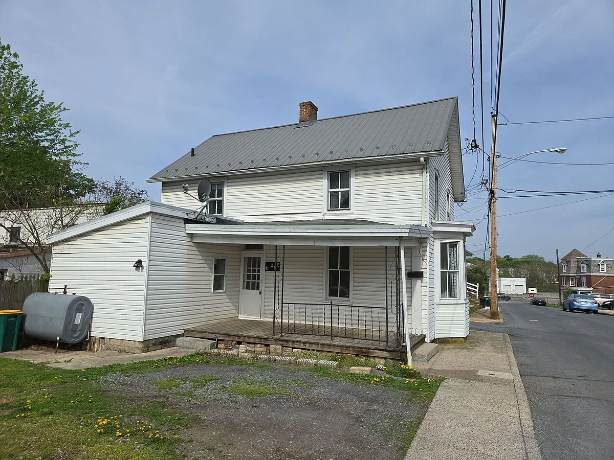 Building Photo - 26 Hazel St