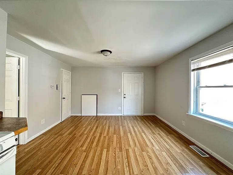 2458 N Clybourn Ave #R2 — Photo 12