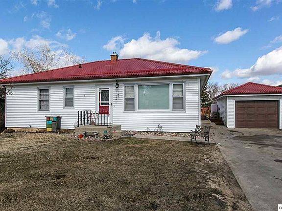 2nd image of 2155 Clarke Dr